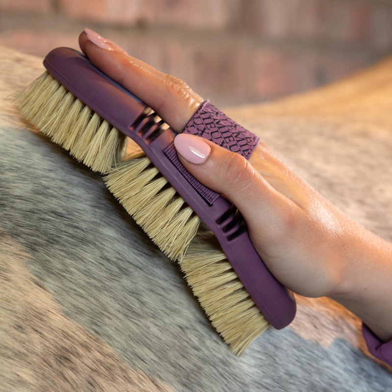 LeMieux Flexi Scrubbing Brush in Powder Blue-1